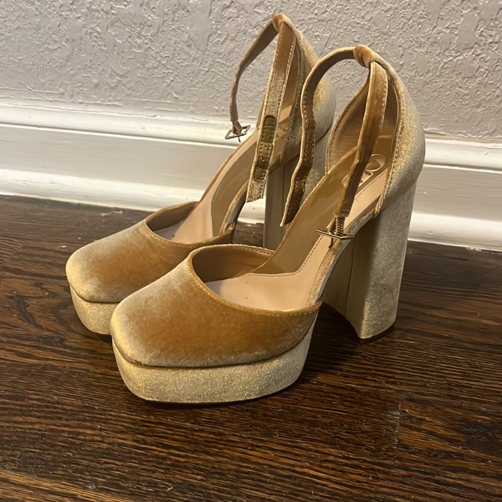 Velvet Mustard/Gold Platform Heel